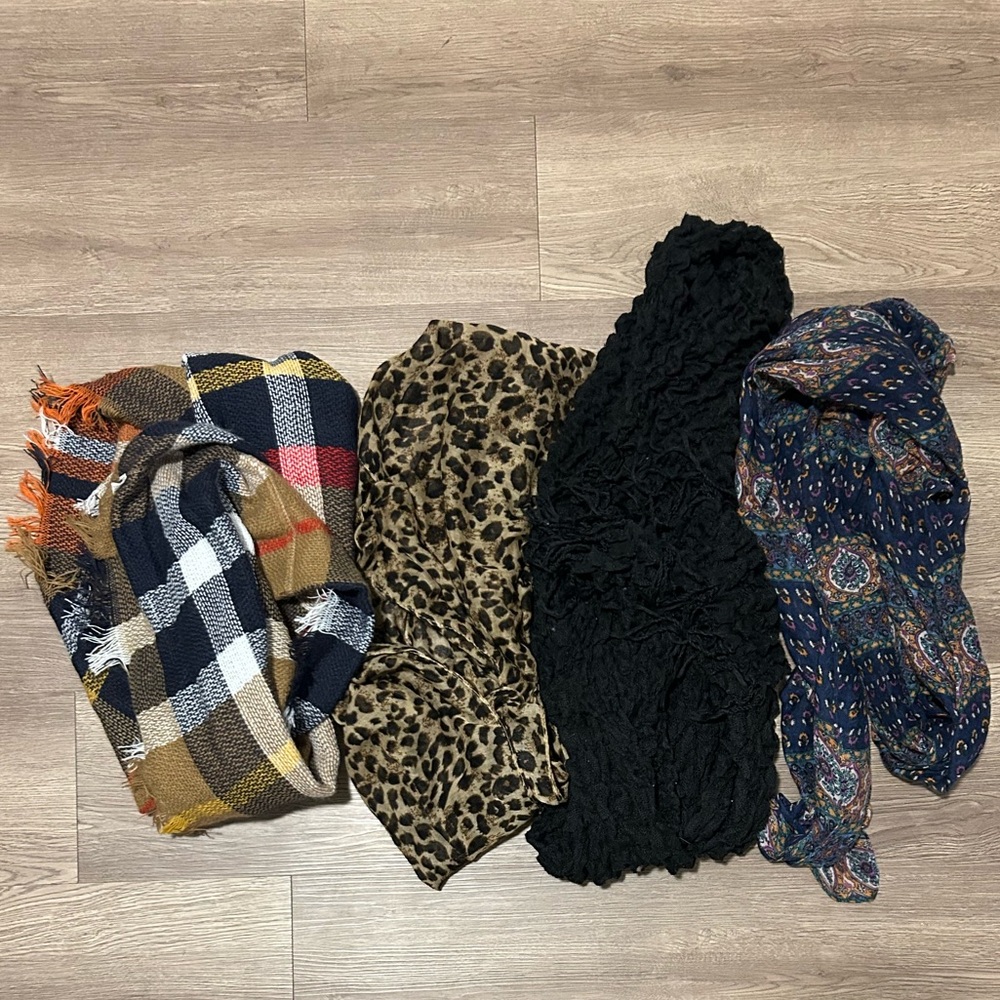 Pack of scarves